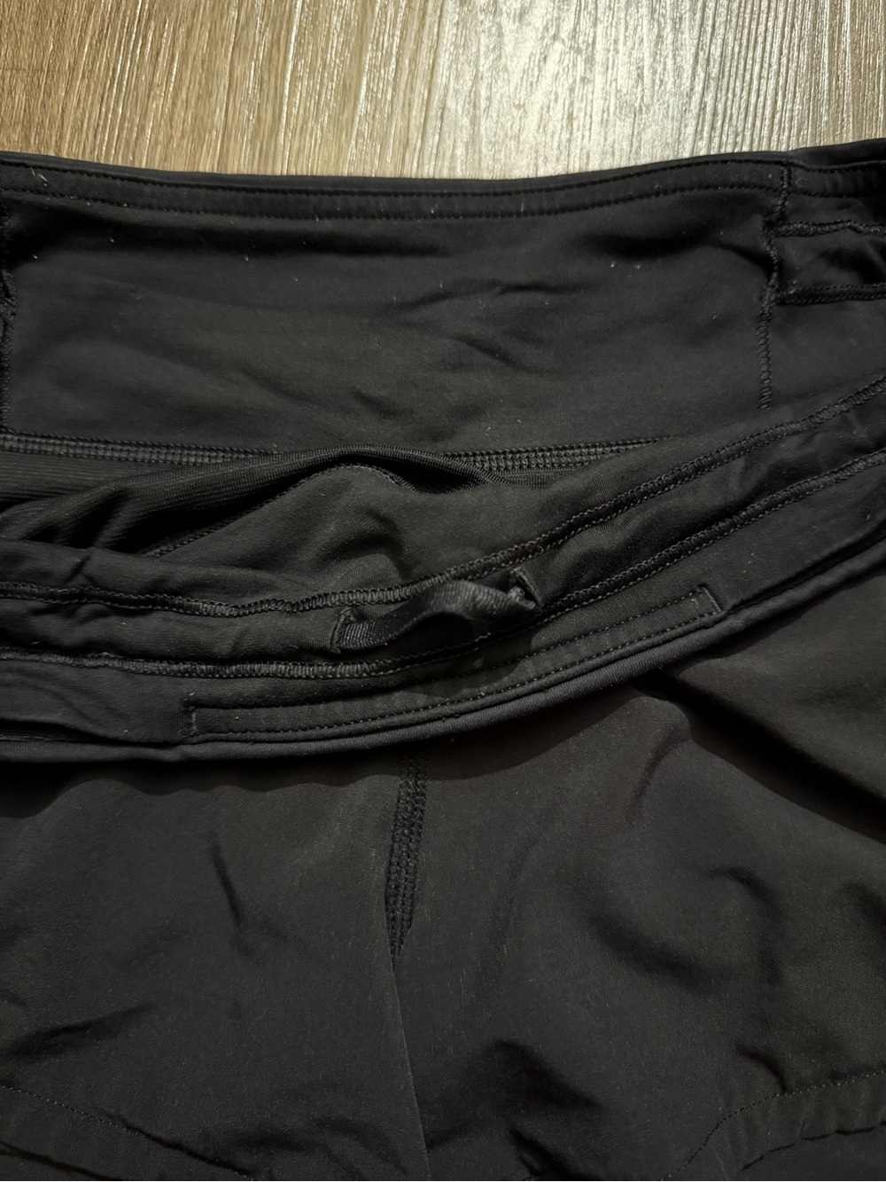 Lululemon Speed Up Shorts - Picture 4 of 7